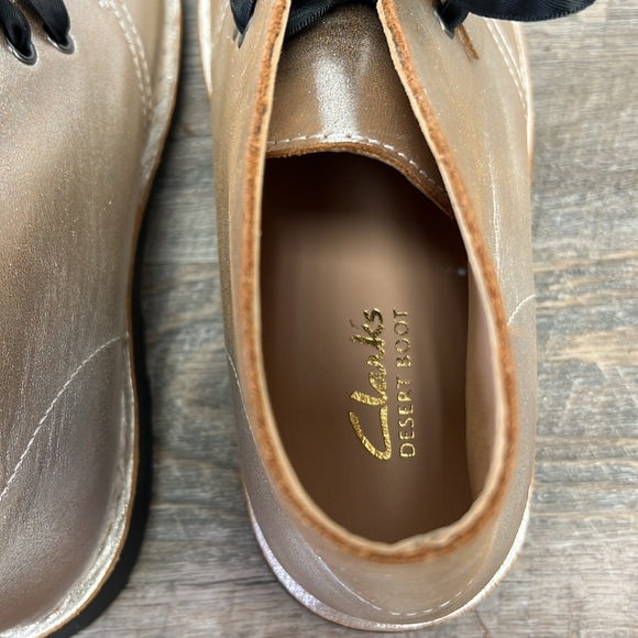 NEW Clarks Desert Boot 2 -Silver Leather Size 9 - Picture 4 of 11